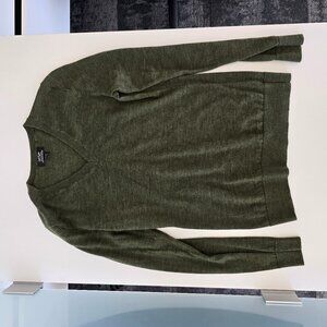 Lord and Taylor extra fine merino sweater